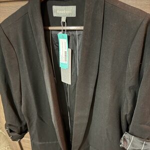 Daniel Rainn Women's Black Blazer